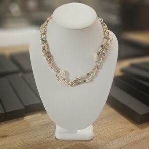 Vintage Natural Sea Shell Necklace.